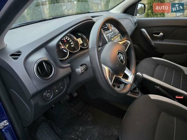 Синий Рено Сандеро, объемом двигателя 0.9 л и пробегом 17 тыс. км за 10300 $, фото 12 на Automoto.ua