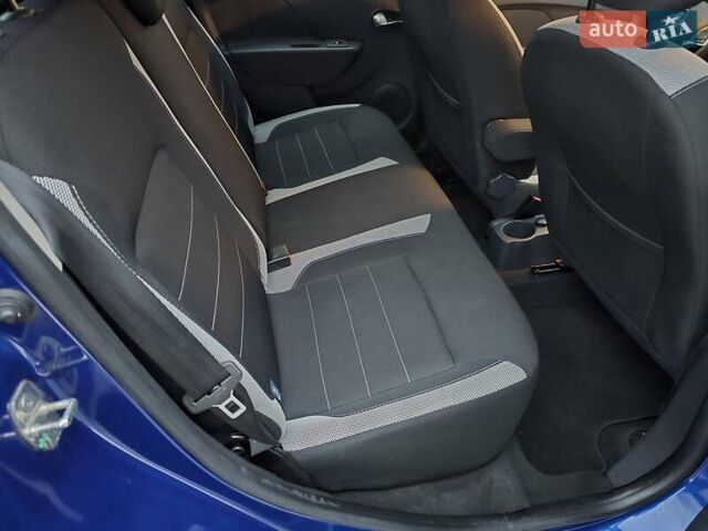 Синий Рено Сандеро, объемом двигателя 0.9 л и пробегом 17 тыс. км за 10300 $, фото 28 на Automoto.ua