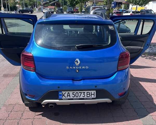 Синий Рено Сандеро, объемом двигателя 0.9 л и пробегом 104 тыс. км за 11111 $, фото 11 на Automoto.ua