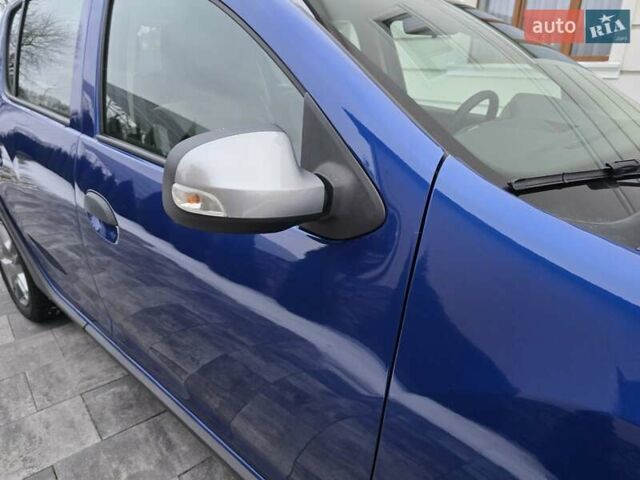 Синий Рено Сандеро, объемом двигателя 0.9 л и пробегом 17 тыс. км за 10300 $, фото 41 на Automoto.ua
