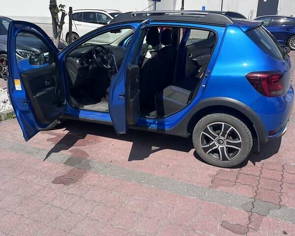 Синий Рено Сандеро, объемом двигателя 0.9 л и пробегом 104 тыс. км за 11111 $, фото 10 на Automoto.ua