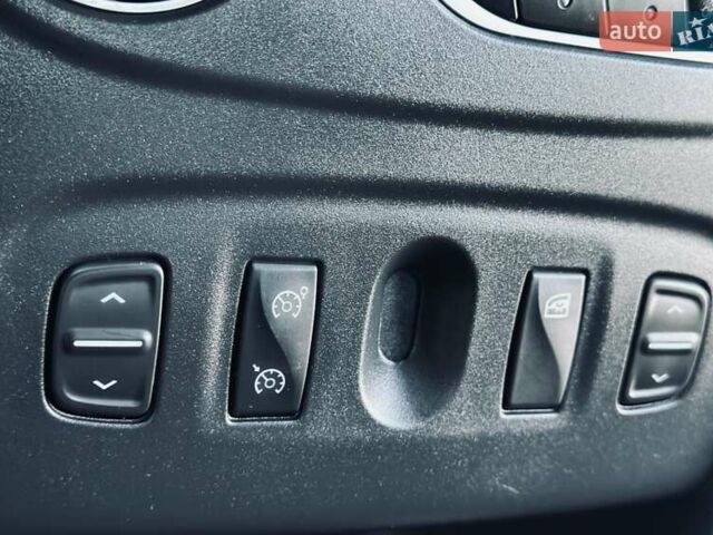 Синий Рено Сандеро, объемом двигателя 0.9 л и пробегом 59 тыс. км за 10450 $, фото 32 на Automoto.ua