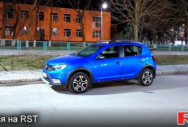 Синий Рено Сандеро, объемом двигателя 0.9 л и пробегом 28 тыс. км за 12200 $, фото 1 на Automoto.ua