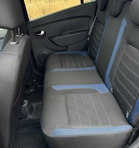 Синій Рено Сандеро, об'ємом двигуна 0.9 л та пробігом 61 тис. км за 12000 $, фото 4 на Automoto.ua