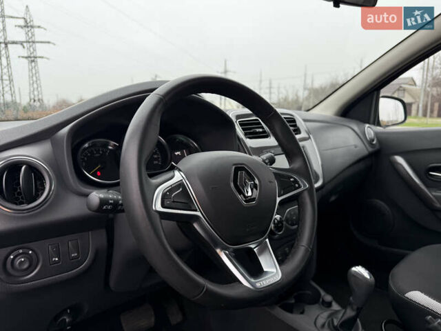 Синий Рено Сандеро, объемом двигателя 0.9 л и пробегом 17 тыс. км за 9850 $, фото 14 на Automoto.ua