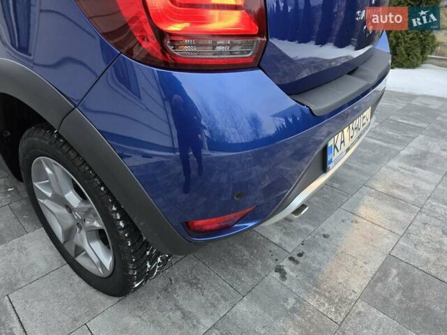 Синий Рено Сандеро, объемом двигателя 0.9 л и пробегом 17 тыс. км за 10300 $, фото 34 на Automoto.ua