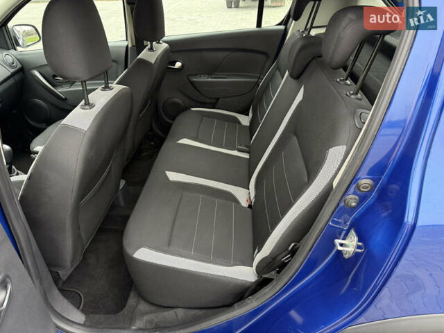 Синий Рено Сандеро, объемом двигателя 0.9 л и пробегом 17 тыс. км за 9999 $, фото 16 на Automoto.ua