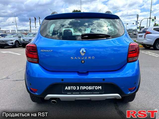 Синий Рено Сандеро, объемом двигателя 1.5 л и пробегом 92 тыс. км за 11800 $, фото 5 на Automoto.ua