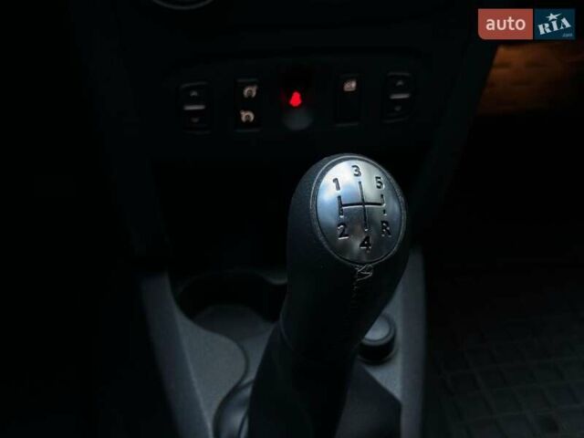 Рено Сандеро 2020 в Виннице на Automoto.ua Синий Рено Сандеро, объемом двигателя 1.5 л и пробегом 56 тыс. км за 13190 $, фото 30 на Automoto.ua