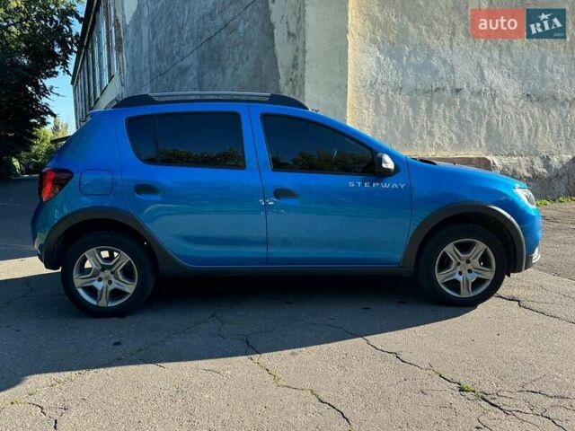 Рено Сандеро 2020 в Виннице на Automoto.ua Синий Рено Сандеро, объемом двигателя 1.5 л и пробегом 56 тыс. км за 13190 $, фото 5 на Automoto.ua