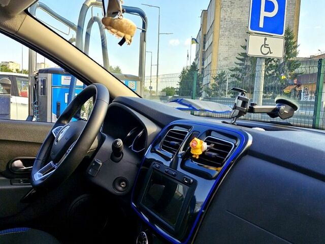 Синий Рено Сандеро, объемом двигателя 0.9 л и пробегом 58 тыс. км за 12000 $, фото 9 на Automoto.ua