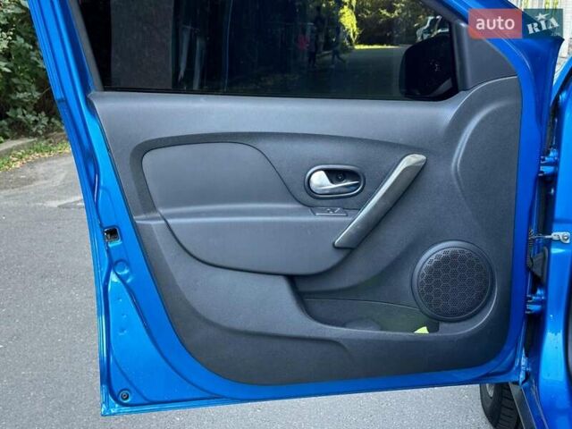 Рено Сандеро 2020 в Виннице на Automoto.ua Синий Рено Сандеро, объемом двигателя 1.5 л и пробегом 56 тыс. км за 13190 $, фото 13 на Automoto.ua