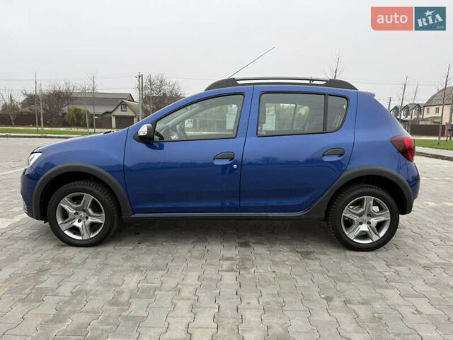 Синий Рено Сандеро, объемом двигателя 0.9 л и пробегом 17 тыс. км за 10350 $, фото 7 на Automoto.ua
