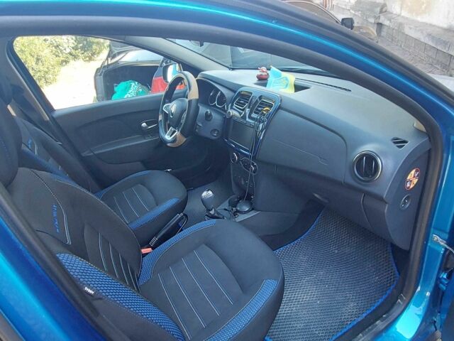 Синій Рено Сандеро, об'ємом двигуна 0.9 л та пробігом 28 тис. км за 11500 $, фото 1 на Automoto.ua