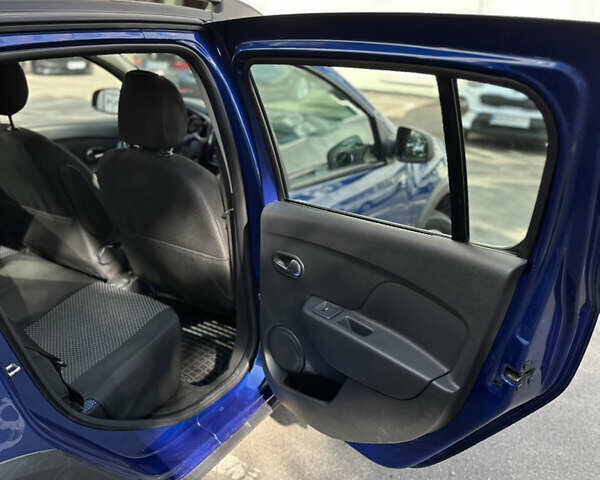 Синий Рено Сандеро, объемом двигателя 1.46 л и пробегом 104 тыс. км за 11800 $, фото 14 на Automoto.ua