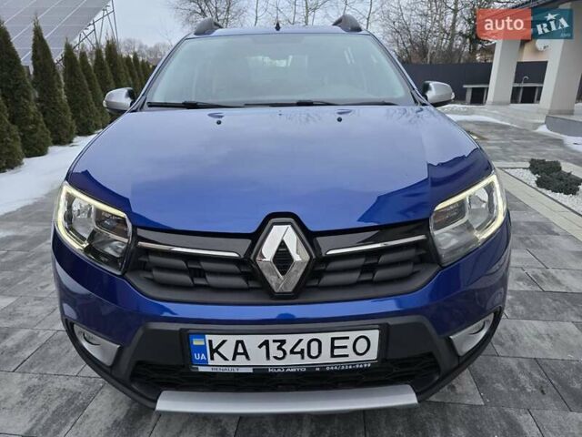 Синий Рено Сандеро, объемом двигателя 0.9 л и пробегом 17 тыс. км за 10300 $, фото 10 на Automoto.ua
