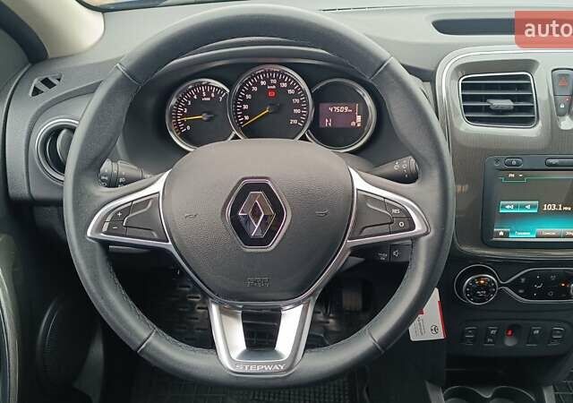 Синий Рено Сандеро, объемом двигателя 0.9 л и пробегом 48 тыс. км за 11282 $, фото 12 на Automoto.ua