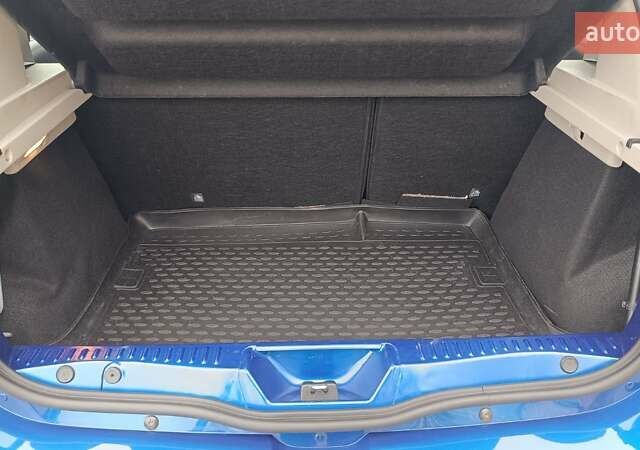 Синий Рено Сандеро, объемом двигателя 0.9 л и пробегом 48 тыс. км за 11282 $, фото 9 на Automoto.ua