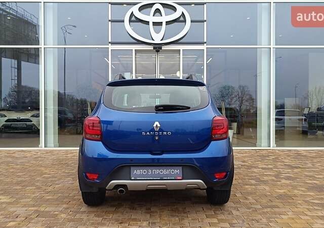 Синий Рено Сандеро, объемом двигателя 0.9 л и пробегом 48 тыс. км за 11282 $, фото 3 на Automoto.ua
