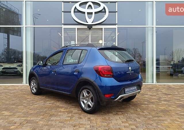 Синий Рено Сандеро, объемом двигателя 0.9 л и пробегом 48 тыс. км за 11282 $, фото 1 на Automoto.ua