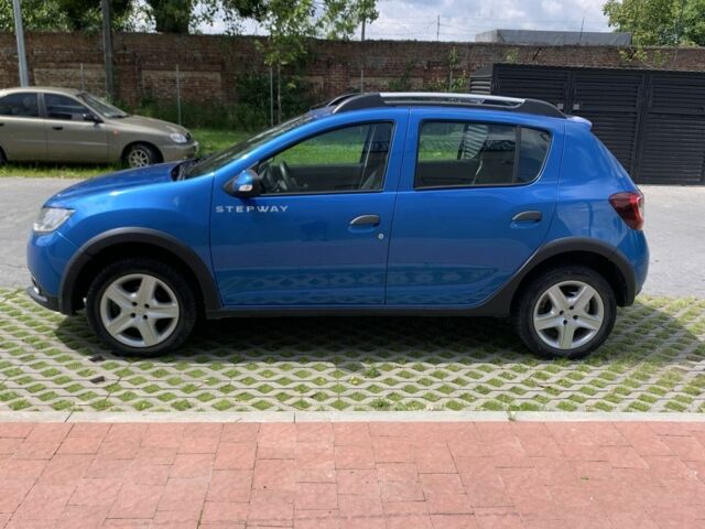 Синий Рено Сандеро, объемом двигателя 1.5 л и пробегом 170 тыс. км за 8000 $, фото 4 на Automoto.ua