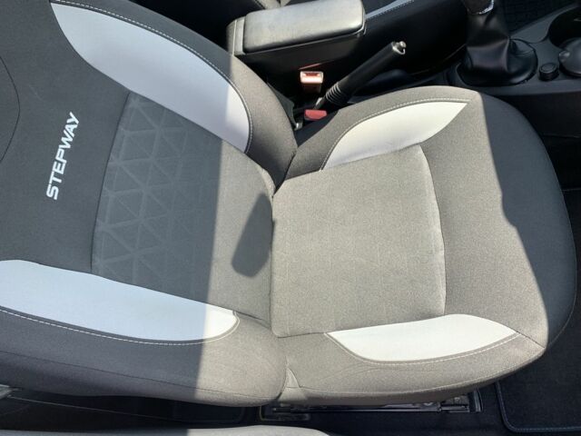 Синий Рено Сандеро, объемом двигателя 1.5 л и пробегом 170 тыс. км за 8000 $, фото 8 на Automoto.ua