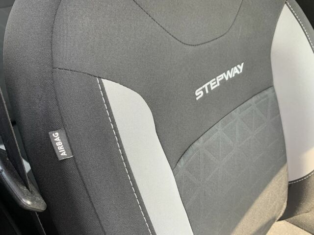 Синий Рено Сандеро, объемом двигателя 1.5 л и пробегом 170 тыс. км за 8000 $, фото 9 на Automoto.ua