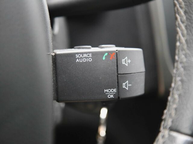 Синий Рено Сандеро, объемом двигателя 1.5 л и пробегом 92 тыс. км за 9800 $, фото 21 на Automoto.ua