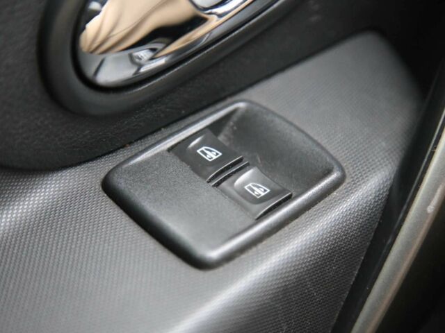 Синий Рено Сандеро, объемом двигателя 1.5 л и пробегом 92 тыс. км за 9800 $, фото 23 на Automoto.ua