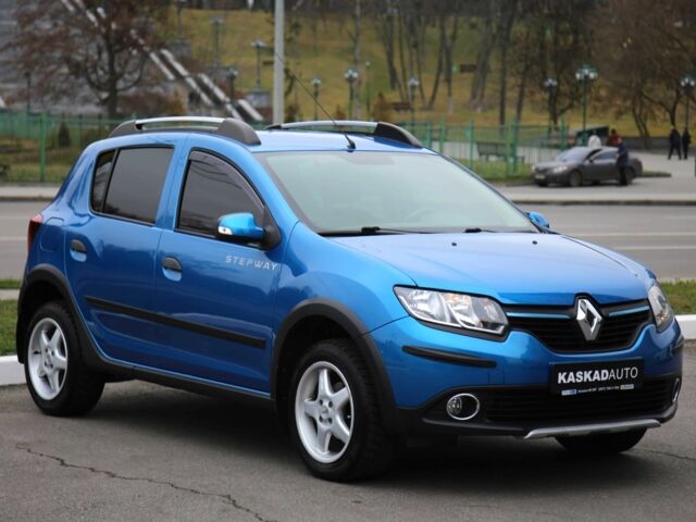 Синий Рено Сандеро, объемом двигателя 1.5 л и пробегом 92 тыс. км за 9800 $, фото 2 на Automoto.ua