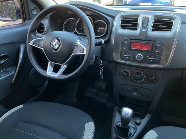 Рено Сандеро 2017 в Кривом Роге на Automoto.ua Синий Рено Сандеро, объемом двигателя 0.9 л и пробегом 81 тыс. км за 9500 $, фото 13 на Automoto.ua