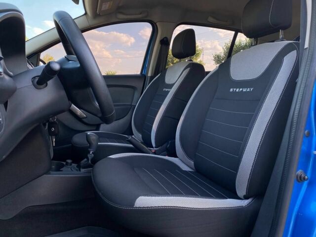 Рено Сандеро 2017 в Кривом Роге на Automoto.ua Синий Рено Сандеро, объемом двигателя 0.9 л и пробегом 81 тыс. км за 9500 $, фото 15 на Automoto.ua