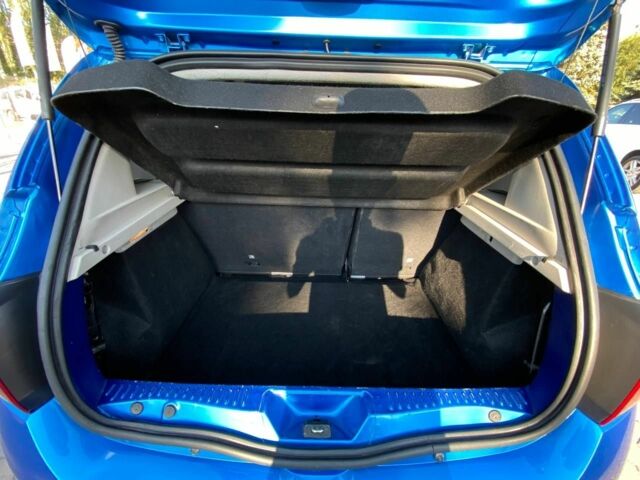 Рено Сандеро 2017 в Кривом Роге на Automoto.ua Синий Рено Сандеро, объемом двигателя 0.9 л и пробегом 81 тыс. км за 9500 $, фото 19 на Automoto.ua