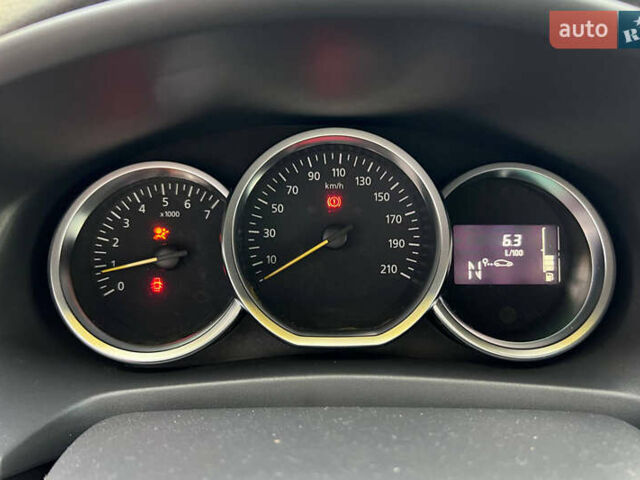 Рено Сандеро 2017 в Ивано-Франковске на Automoto.ua Оранжевый Рено Сандеро, объемом двигателя 0.9 л и пробегом 61 тыс. км за 8500 $, фото 9 на Automoto.ua