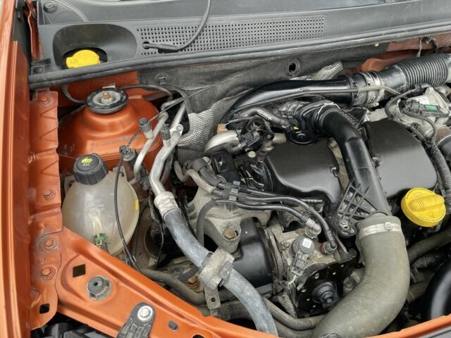 Оранжевый Рено Сандеро, объемом двигателя 1.5 л и пробегом 84 тыс. км за 11500 $, фото 9 на Automoto.ua