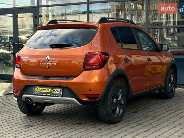 Рено Сандеро 2017 в Ивано-Франковске на Automoto.ua Оранжевый Рено Сандеро, объемом двигателя 0.9 л и пробегом 61 тыс. км за 8500 $, фото 6 на Automoto.ua