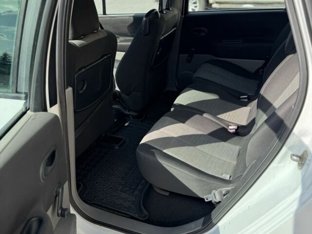 Білий Рено Сценік II, об'ємом двигуна 1.5 л та пробігом 295 тис. км за 4450 $, фото 9 на Automoto.ua