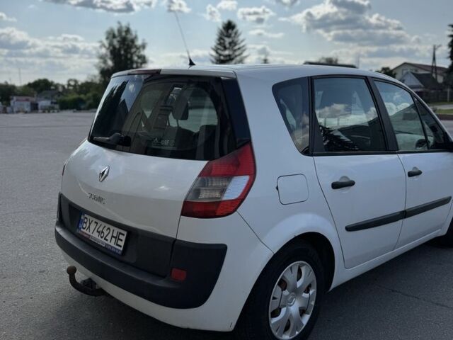 Белый Рено Сценик II, объемом двигателя 1.5 л и пробегом 295 тыс. км за 4950 $, фото 6 на Automoto.ua