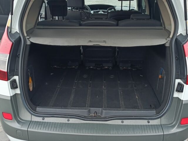 Білий Рено Сценік II, об'ємом двигуна 1.9 л та пробігом 300 тис. км за 5500 $, фото 6 на Automoto.ua