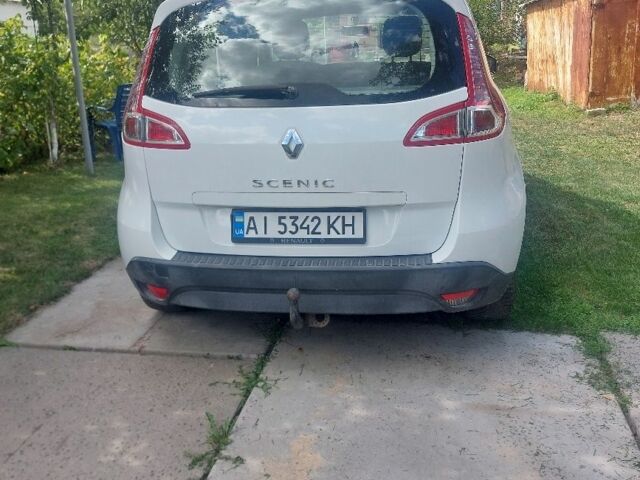 Белый Рено Сценик II, объемом двигателя 1.6 л и пробегом 185 тыс. км за 7350 $, фото 1 на Automoto.ua