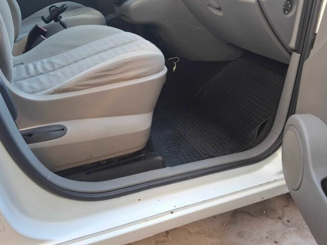 Белый Рено Сценик II, объемом двигателя 1.5 л и пробегом 158 тыс. км за 3900 $, фото 15 на Automoto.ua