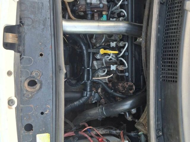 Белый Рено Сценик II, объемом двигателя 1.5 л и пробегом 158 тыс. км за 3900 $, фото 12 на Automoto.ua