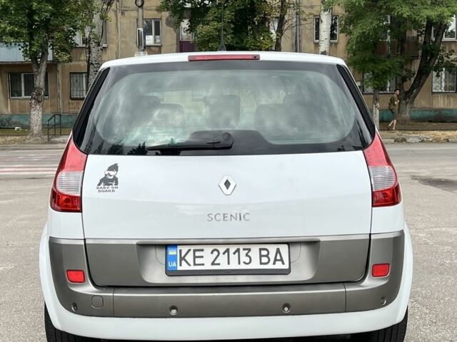 Белый Рено Сценик II, объемом двигателя 1.6 л и пробегом 219 тыс. км за 5500 $, фото 3 на Automoto.ua