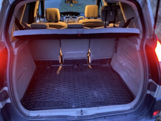 Бежевый Рено Сценик II, объемом двигателя 1.9 л и пробегом 265 тыс. км за 3800 $, фото 7 на Automoto.ua