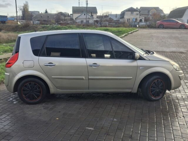 Бежевый Рено Сценик II, объемом двигателя 1.5 л и пробегом 280 тыс. км за 4100 $, фото 5 на Automoto.ua