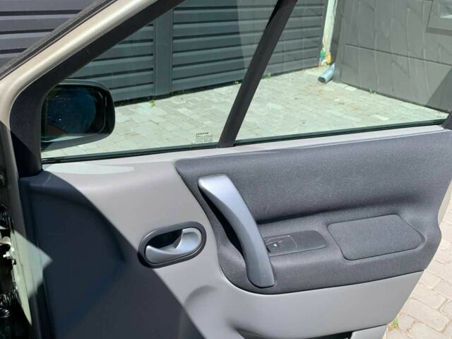 Бежевий Рено Сценік II, об'ємом двигуна 1.6 л та пробігом 279 тис. км за 5400 $, фото 11 на Automoto.ua