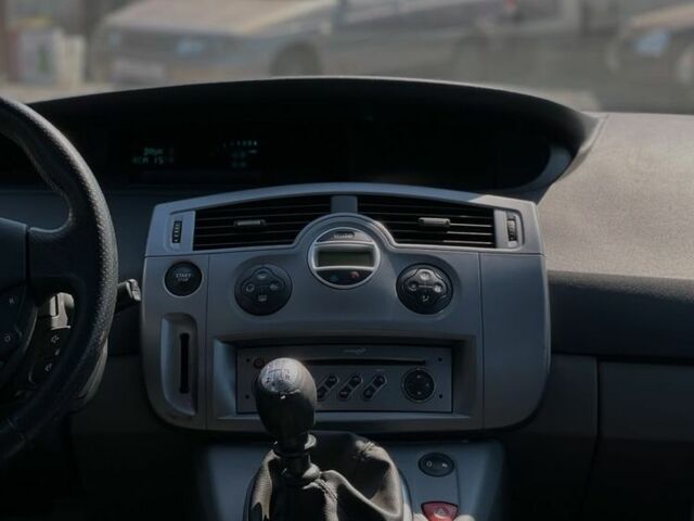 Бежевый Рено Сценик II, объемом двигателя 2 л и пробегом 210 тыс. км за 5100 $, фото 10 на Automoto.ua