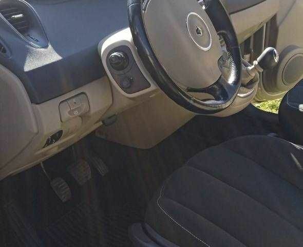 Бежевый Рено Сценик II, объемом двигателя 1.9 л и пробегом 150 тыс. км за 5400 $, фото 5 на Automoto.ua