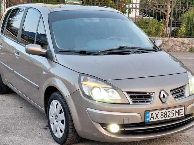 Бежевый Рено Сценик II, объемом двигателя 1.6 л и пробегом 192 тыс. км за 5900 $, фото 3 на Automoto.ua