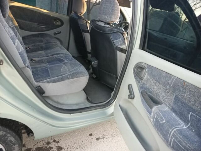 Бежевый Рено Сценик II, объемом двигателя 1.9 л и пробегом 320 тыс. км за 2200 $, фото 5 на Automoto.ua